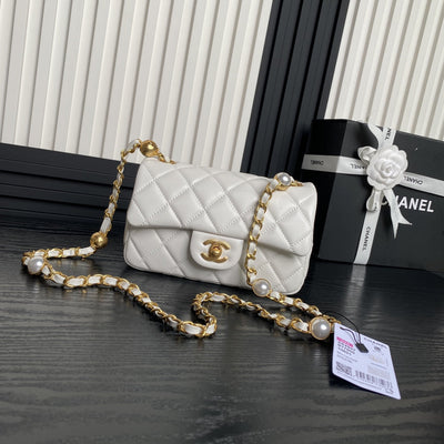 Chan*l mini flap bag top handle pearl chain - main image