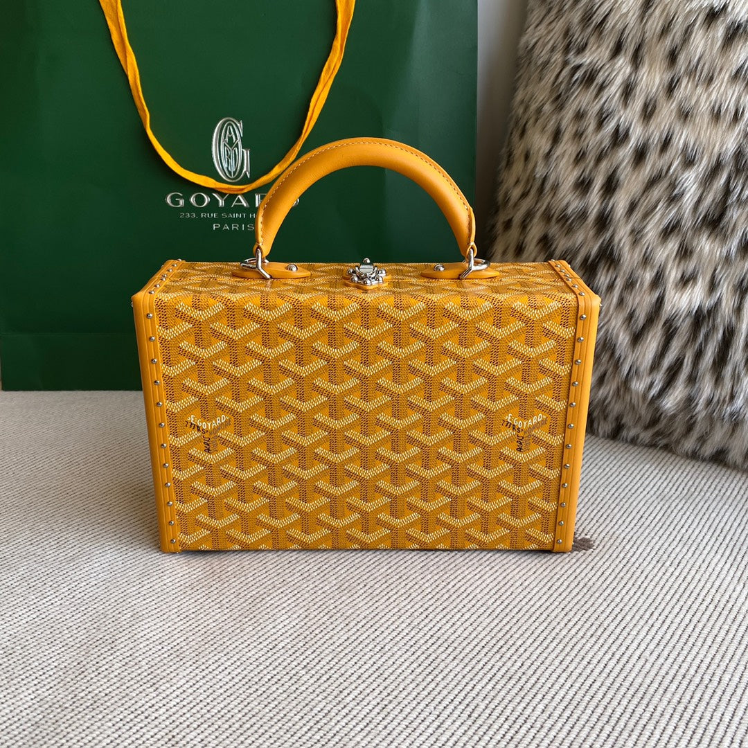goya grand hotel trunk bag - image 2