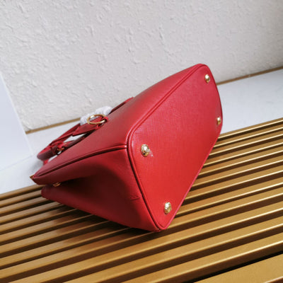medium galleria 28 red saffiano leather - image 3