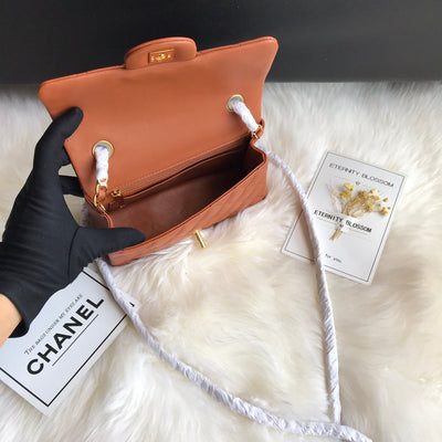 CC 20 CLASSIC SMALL DOUBLE FLAP BAG IN CARAMEL BROWN CALFSKIN - Image 11