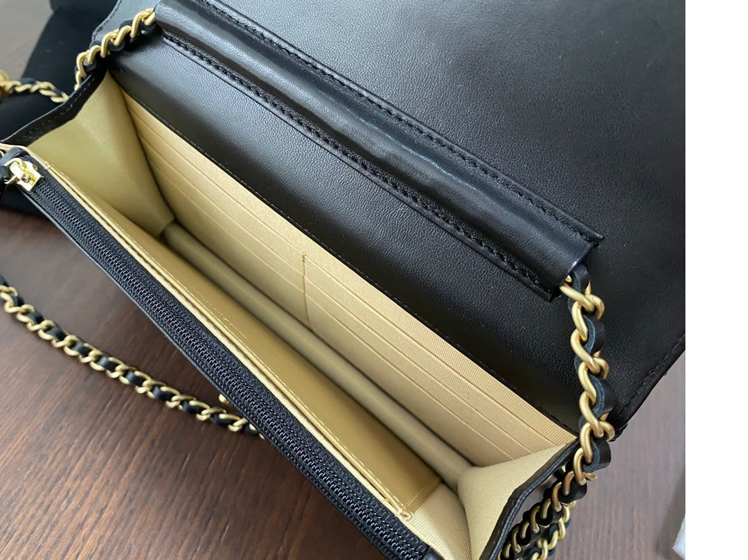 CLASSIC WOC 19CM BLACK LAMBSKIN GOLD HARDWARE - Image 8