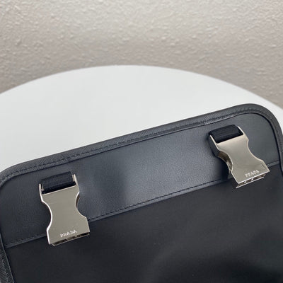 messenger bag 22 in black re-nylon - image 4