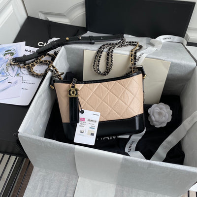 CC GABRIELLE MINI 20 HOBO BAG IN ALMOND BEIGE MIX BLACK CALFSKIN - Image 4
