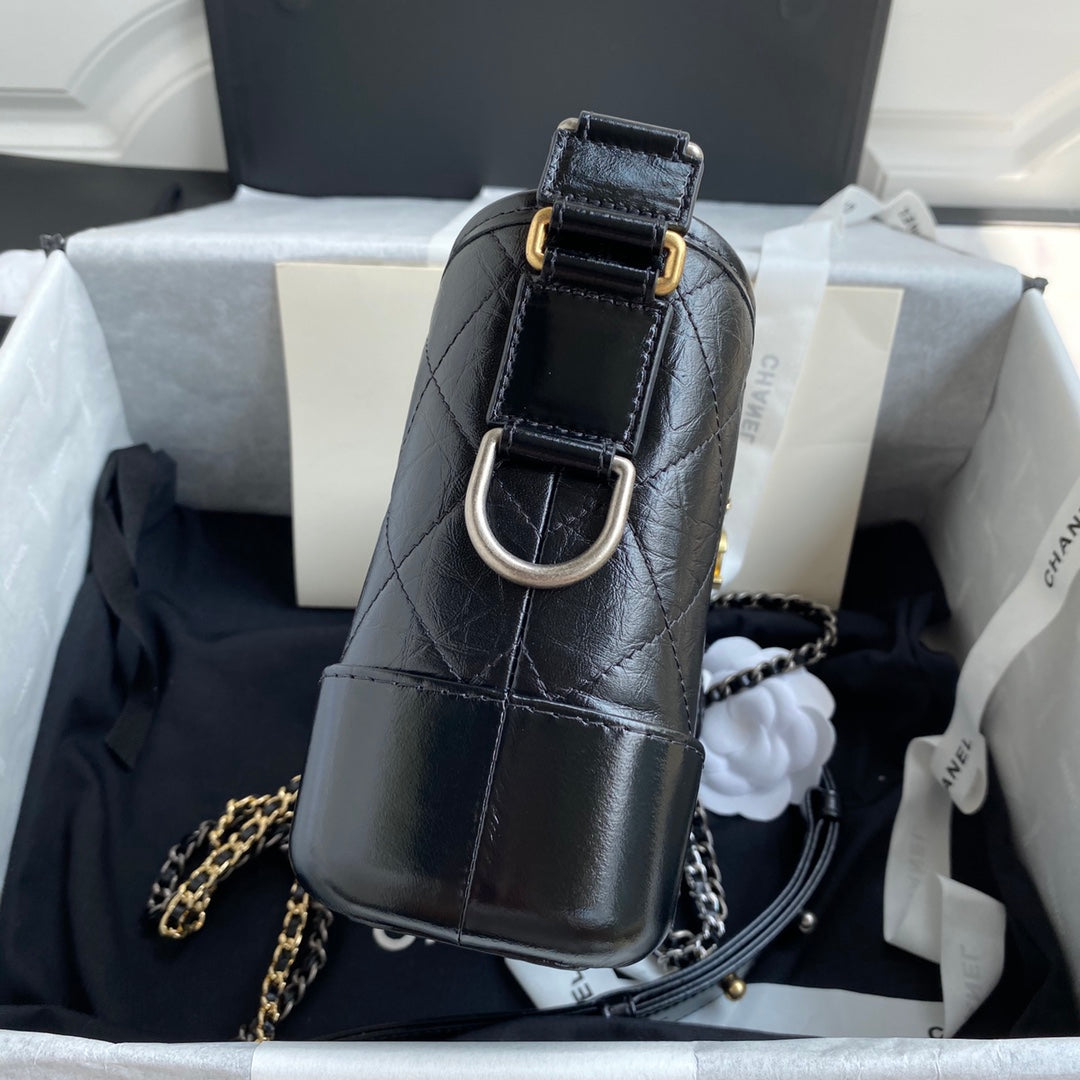 CC GABRIELLE MINI 20 HOBO BAG IN BLACK CALFSKIN - Image 11