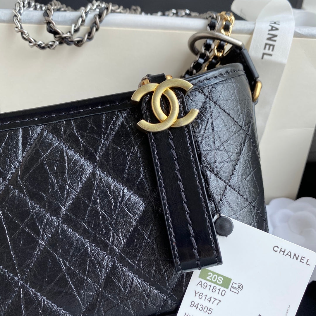 CC GABRIELLE MINI 20 HOBO BAG IN BLACK CALFSKIN - Image 5