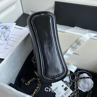 CC GABRIELLE MINI 20 HOBO BAG IN BLACK CALFSKIN - Image 10