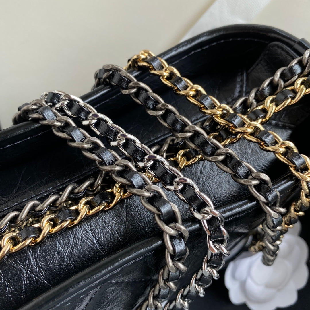 CC GABRIELLE MINI 20 HOBO BAG IN BLACK CALFSKIN - Image 6