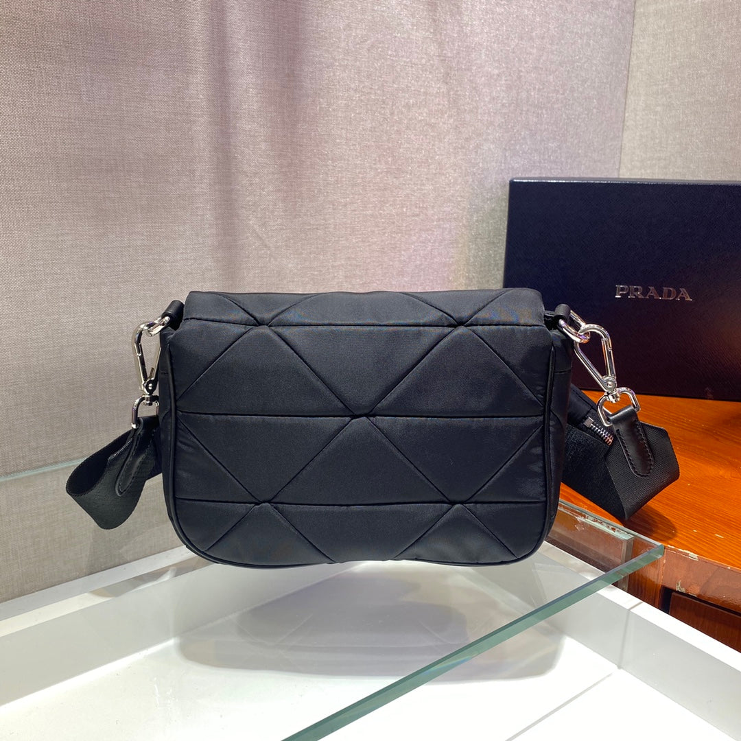 small flap bag 21 in black triangular quilted pattern re-nylon - image 5