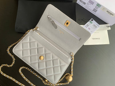 CLASSIC WOC 19CM WHITE LAMBSKIN GOLD HARDWARE - Image 4