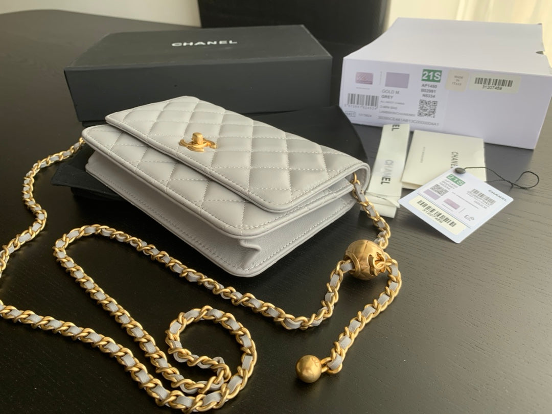 CLASSIC WOC 19CM WHITE LAMBSKIN GOLD HARDWARE - Image 7