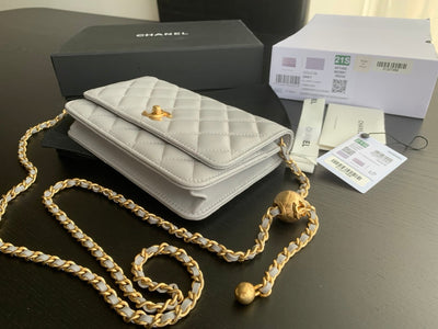 CLASSIC WOC 19CM WHITE LAMBSKIN GOLD HARDWARE - Image 7
