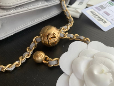 CLASSIC WOC 19CM WHITE LAMBSKIN GOLD HARDWARE - Image 10