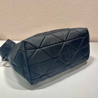 triangle pattern tote bag 33 in black quilted re-nylon - image 4