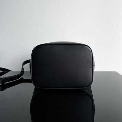 BUCKET CUIR TRIOMPHE 24 CALFSKIN BLACK - Image 4