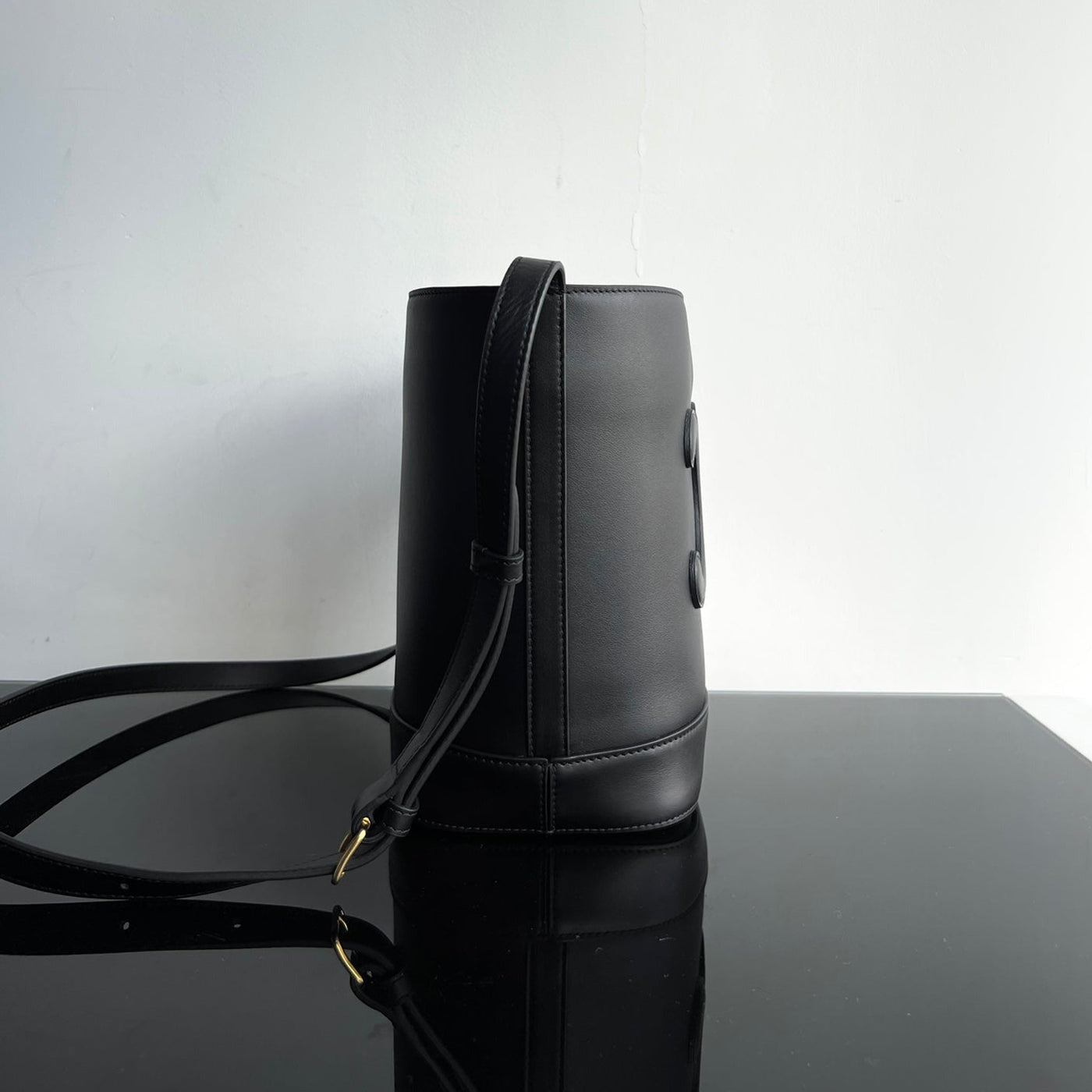 BUCKET CUIR TRIOMPHE 24 CALFSKIN BLACK - Image 7