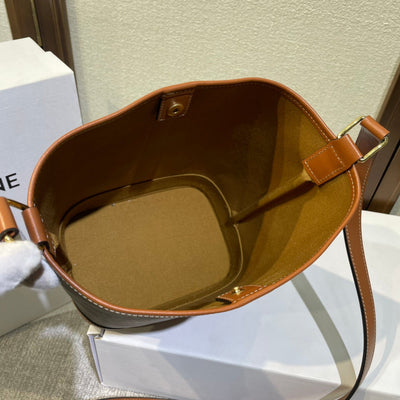 BUCKET 30 IN BLACK TRIOMPHE CANVAS AND RED BROWN CALFSKIN TRIM - Image 2