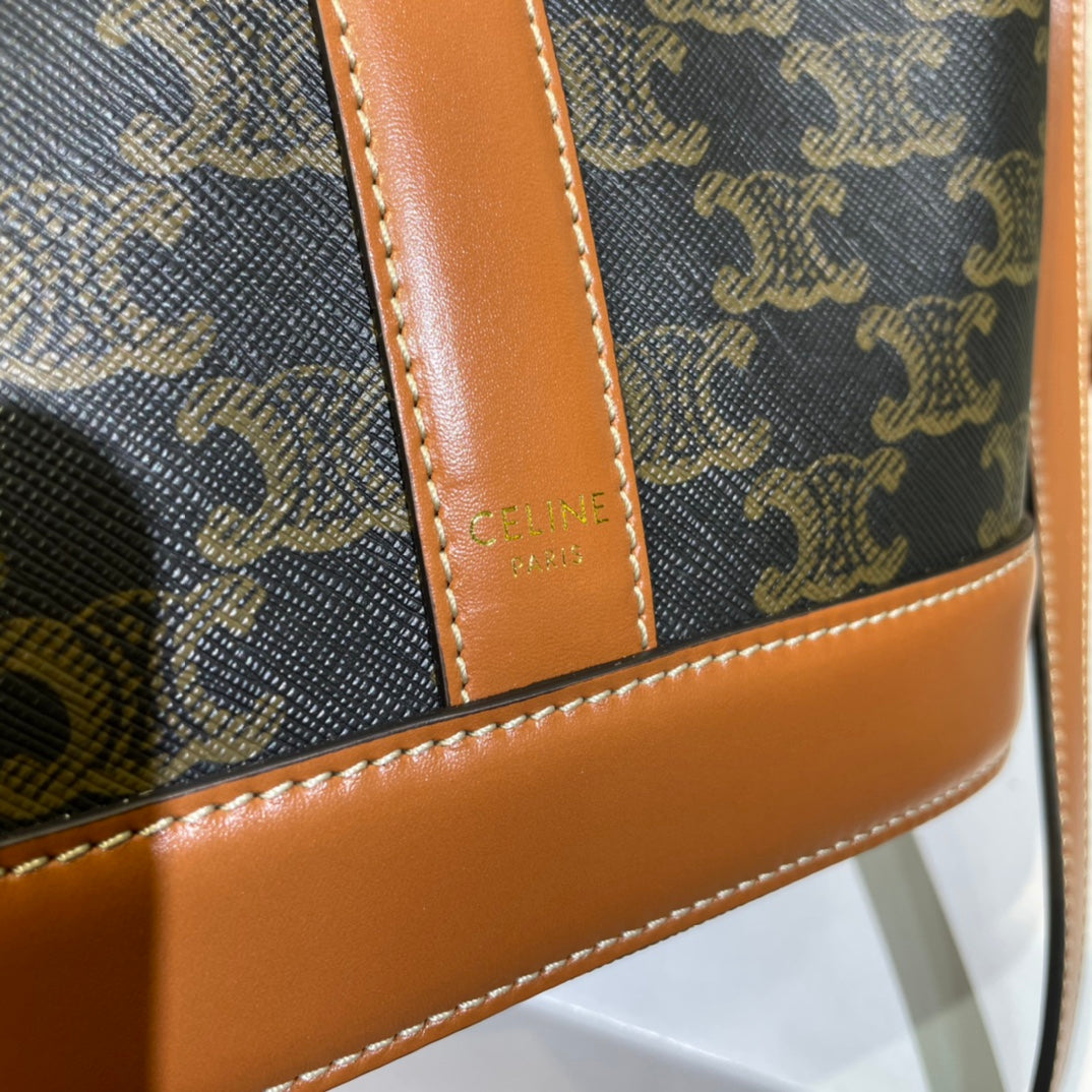 BUCKET 30 IN BLACK TRIOMPHE CANVAS AND RED BROWN CALFSKIN TRIM - Image 10