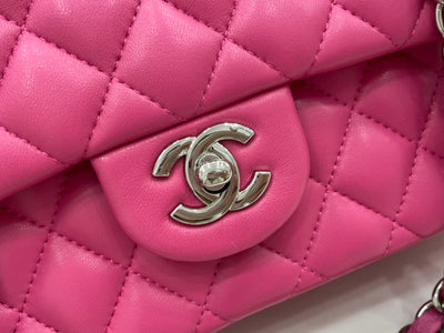 CC 25 CLASSIC SMALL DOUBLE FLAP BAG IN BRIGHT PINK CALFSKIN WITH STRAP - Image 7