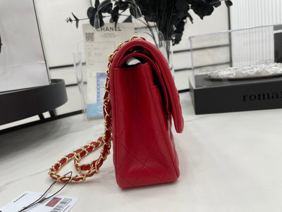 CC 25 CLASSIC SMALL DOUBLE FLAP BAG IN CHERRY RED CALFSKIN WITH STRAP - Image 11