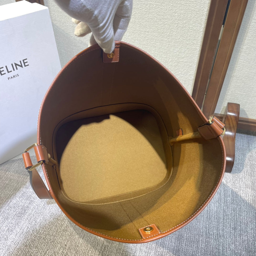 BUCKET 33 IN WHITE TRIOMPHE CANVAS AND BRONZE BROWN CALFSKIN TRIM - Image 6