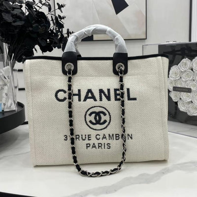 CC DEAUVILLE LARGE 38 TOTE BAG IN WHITE CANVAS WITH BLACK LOGO - Image 3