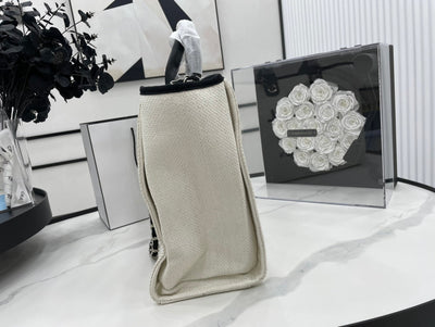 CC DEAUVILLE LARGE 38 TOTE BAG IN WHITE CANVAS WITH BLACK LOGO - Image 8