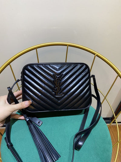 LOU 23 CAMERA BAG IN BLACK QUILTED LEATHER