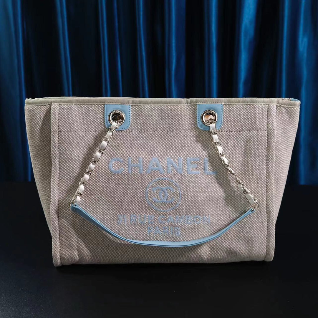 CC DEAUVILLE LARGE 39 TOTE BAG IN BEIGE CANVAS WITH LIGHT BLUE CHAIN - Main Image