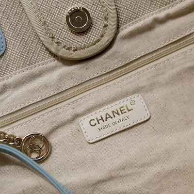 CC DEAUVILLE LARGE 39 TOTE BAG IN BEIGE CANVAS WITH LIGHT BLUE CHAIN - Image 7