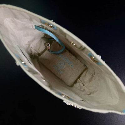 CC DEAUVILLE LARGE 39 TOTE BAG IN BEIGE CANVAS WITH LIGHT BLUE CHAIN - Image 9