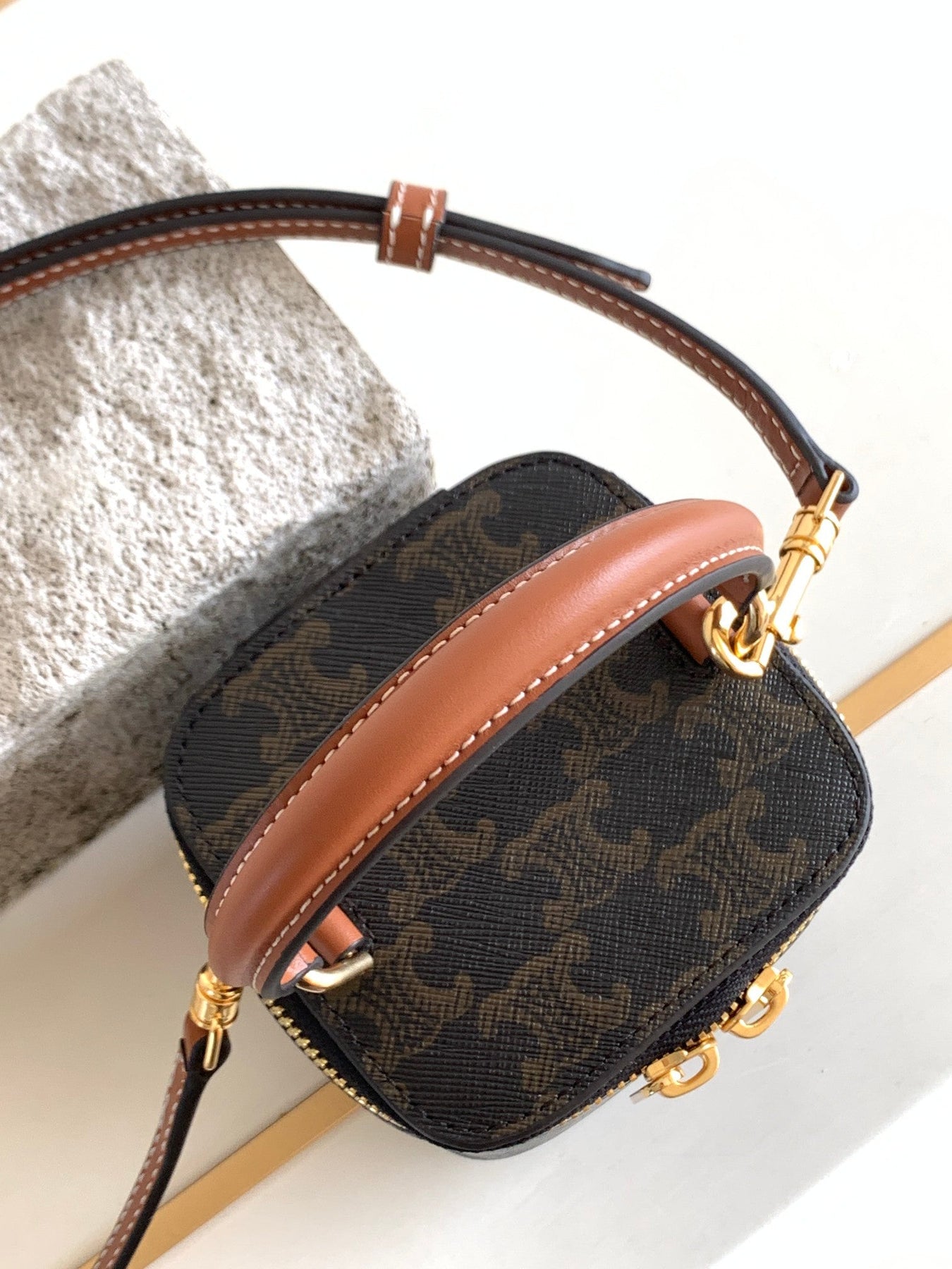 TRIOMPHE 9 CALFSKIN BLACK PATTERN BOX BAG - Image 6