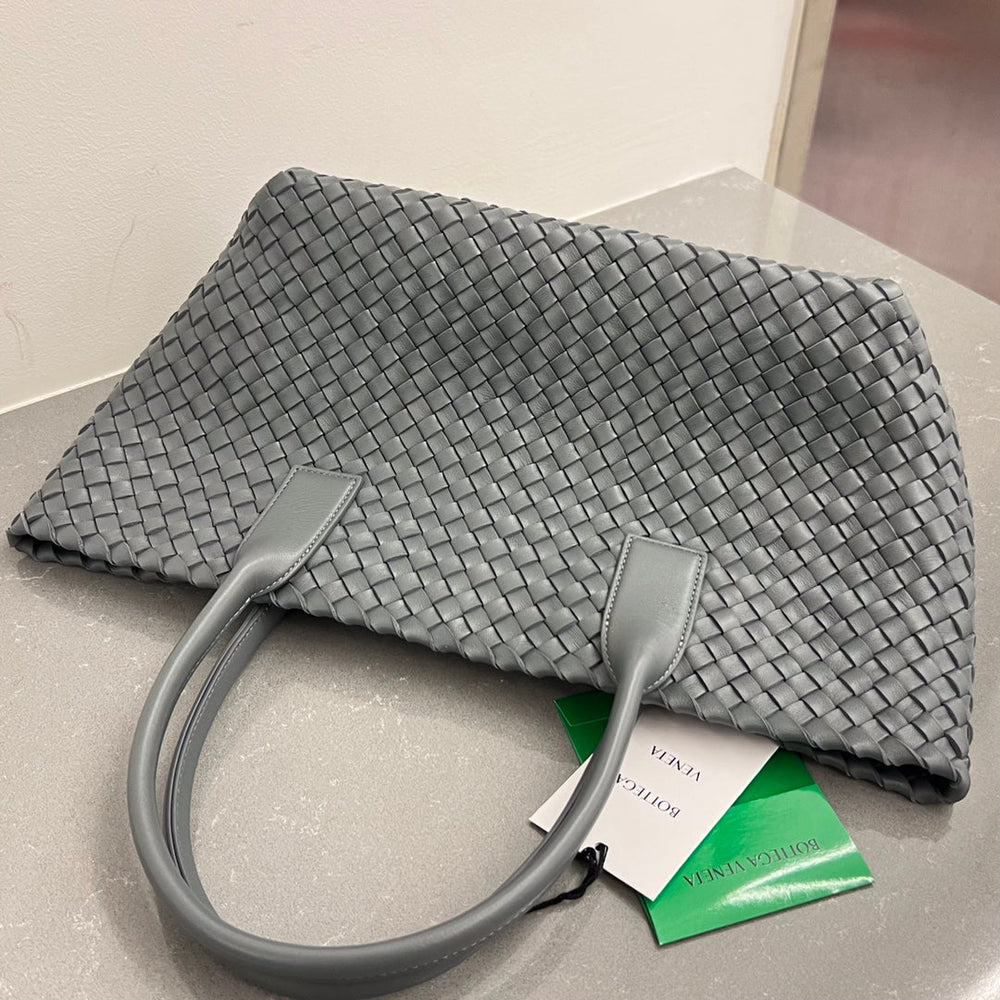 SMALL CABAT 32 IN SMOKE GRAY LAMBSKIN - Image 2
