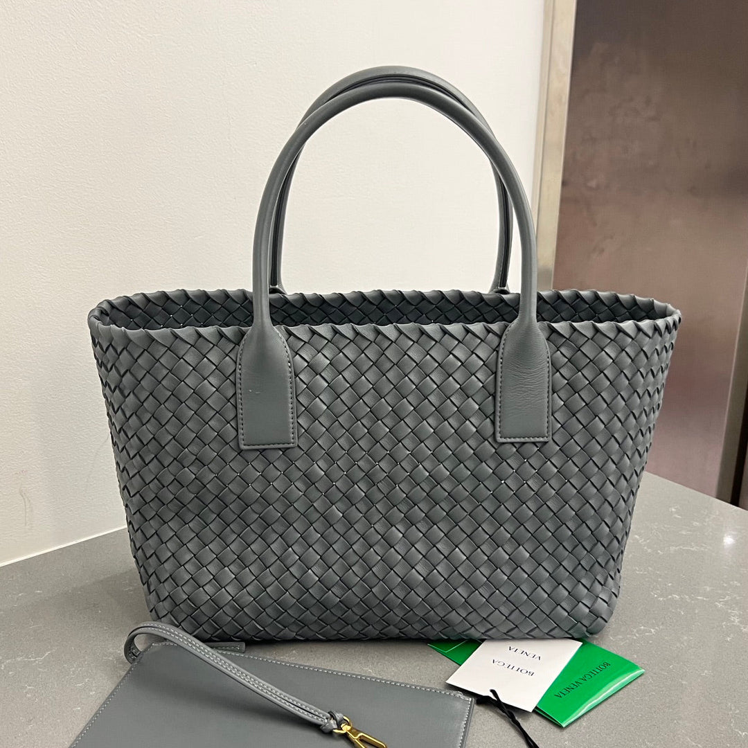 SMALL CABAT 32 IN SMOKE GRAY LAMBSKIN - Main Image