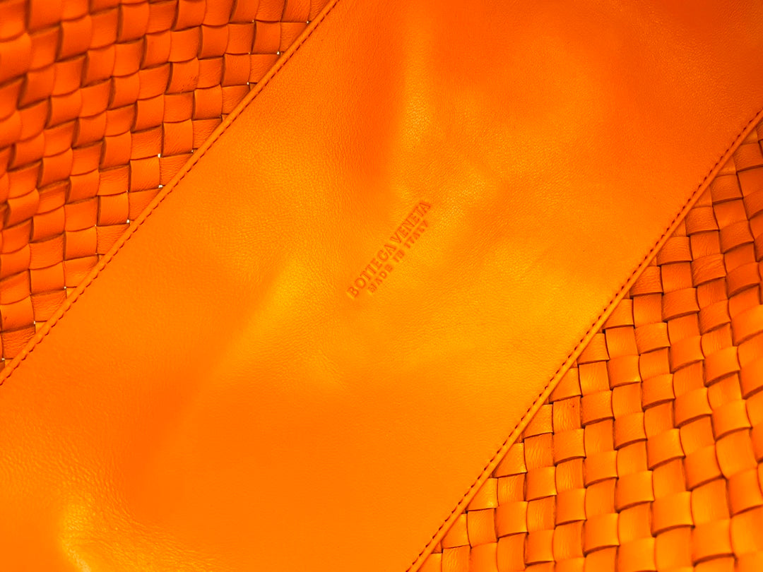 SMALL CABAT 32 IN UT ORANGE LAMBSKIN - Image 6
