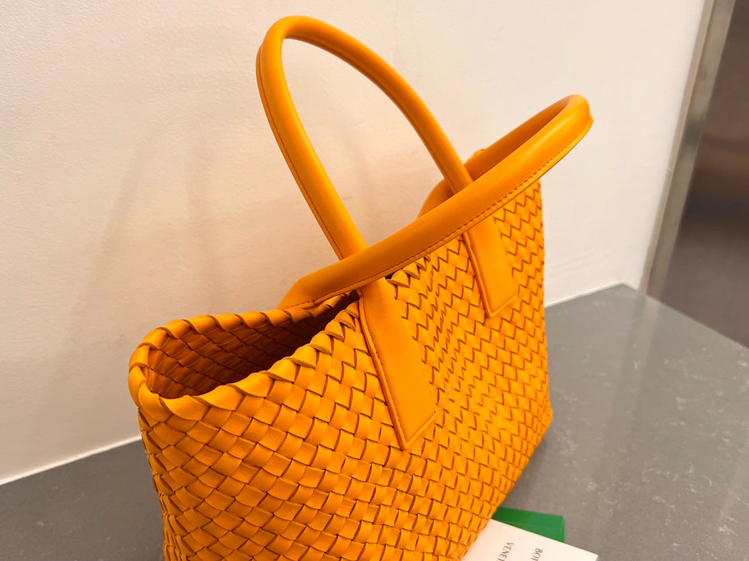 SMALL CABAT 32 IN UT ORANGE LAMBSKIN - Image 9