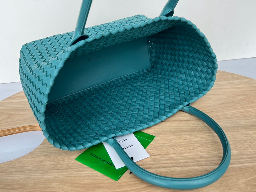 SMALL CABAT 32 IN TEAL BLUE LAMBSKIN - Image 7