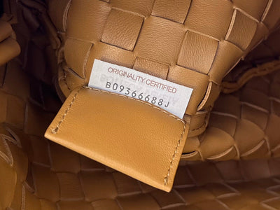 SARDINE 33 WITH CHAIN IN TAWNY BROWN LAMBSKIN - Image 6