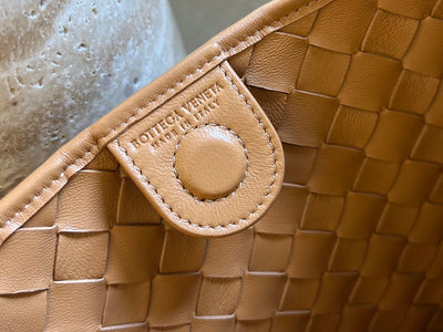 SARDINE 33 WITH CHAIN IN TAWNY BROWN LAMBSKIN - Image 7
