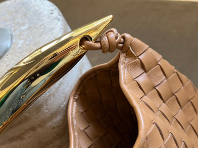 SARDINE 33 WITH CHAIN IN TAWNY BROWN LAMBSKIN - Image 9