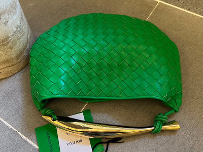 SARDINE 33 WITH CHAIN IN SHAMROCK GREEN LAMBSKIN - Image 2