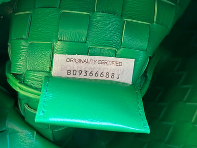 SARDINE 33 WITH CHAIN IN SHAMROCK GREEN LAMBSKIN - Image 9