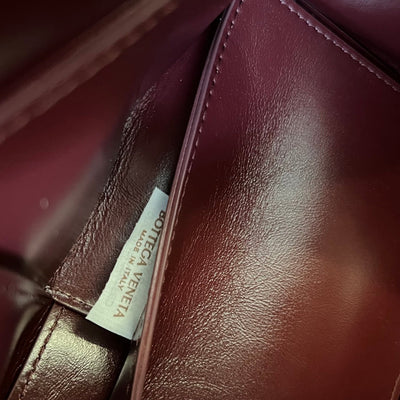 SMALL ARCO TOTE 30 IN WINE RED SOFT LAMBSKIN - Image 6