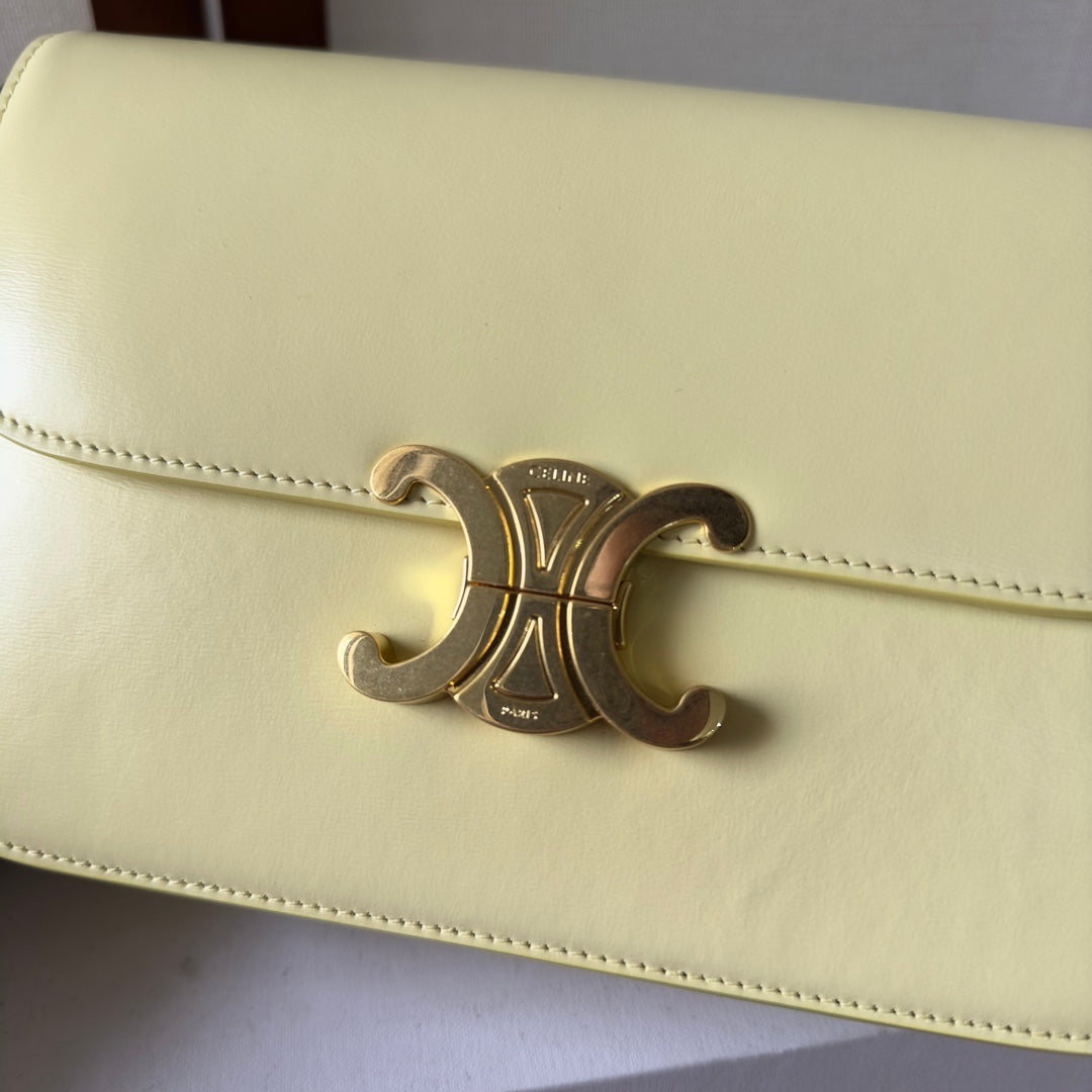 CLASSIQUE TRIOMPHE BAG 22 IN YELLOW CALFSKIN - Image 8