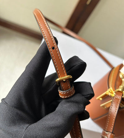 MINI VANITY CASE CUIR TRIOMPHE 9 IN BRONZE BROWN SMOOTH CALFSKIN - Image 4