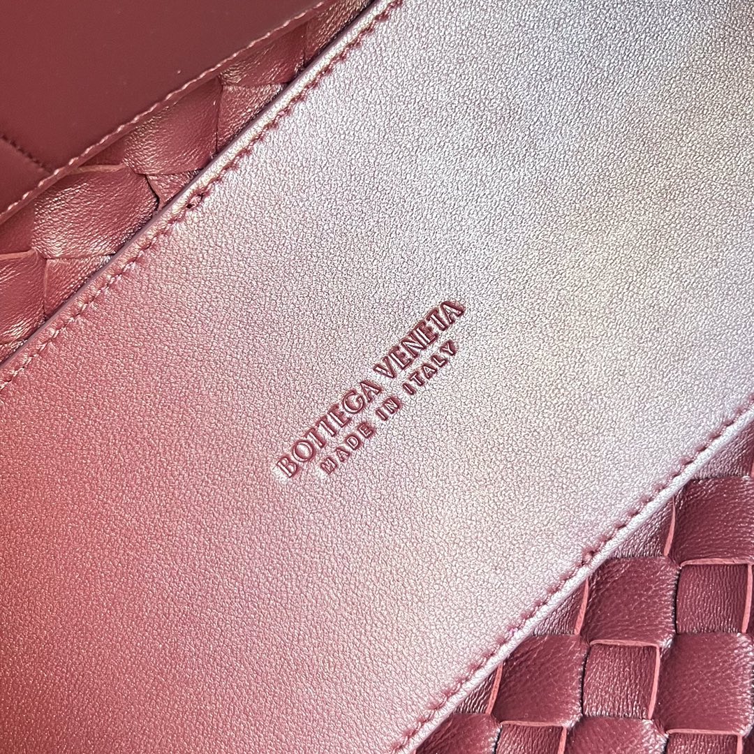 MEDIUM ANDIAMO 32 IN BURGUNDY LAMBSKIN - Image 7