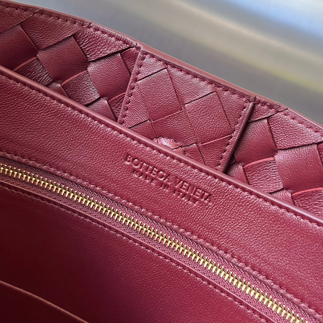 MEDIUM ANDIAMO 32 IN BURGUNDY LAMBSKIN - Image 11