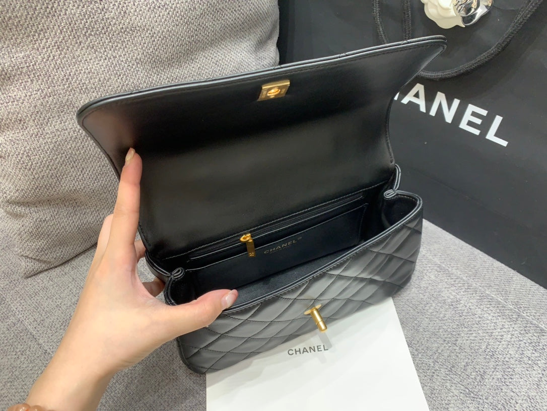 SMALL FLAP BAG 24CM TOP HANDLE BLACK LAMBSKIN GOLD HARDWARE - Image 6