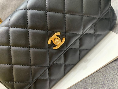 SMALL FLAP BAG 24CM TOP HANDLE BLACK LAMBSKIN GOLD HARDWARE - Image 8