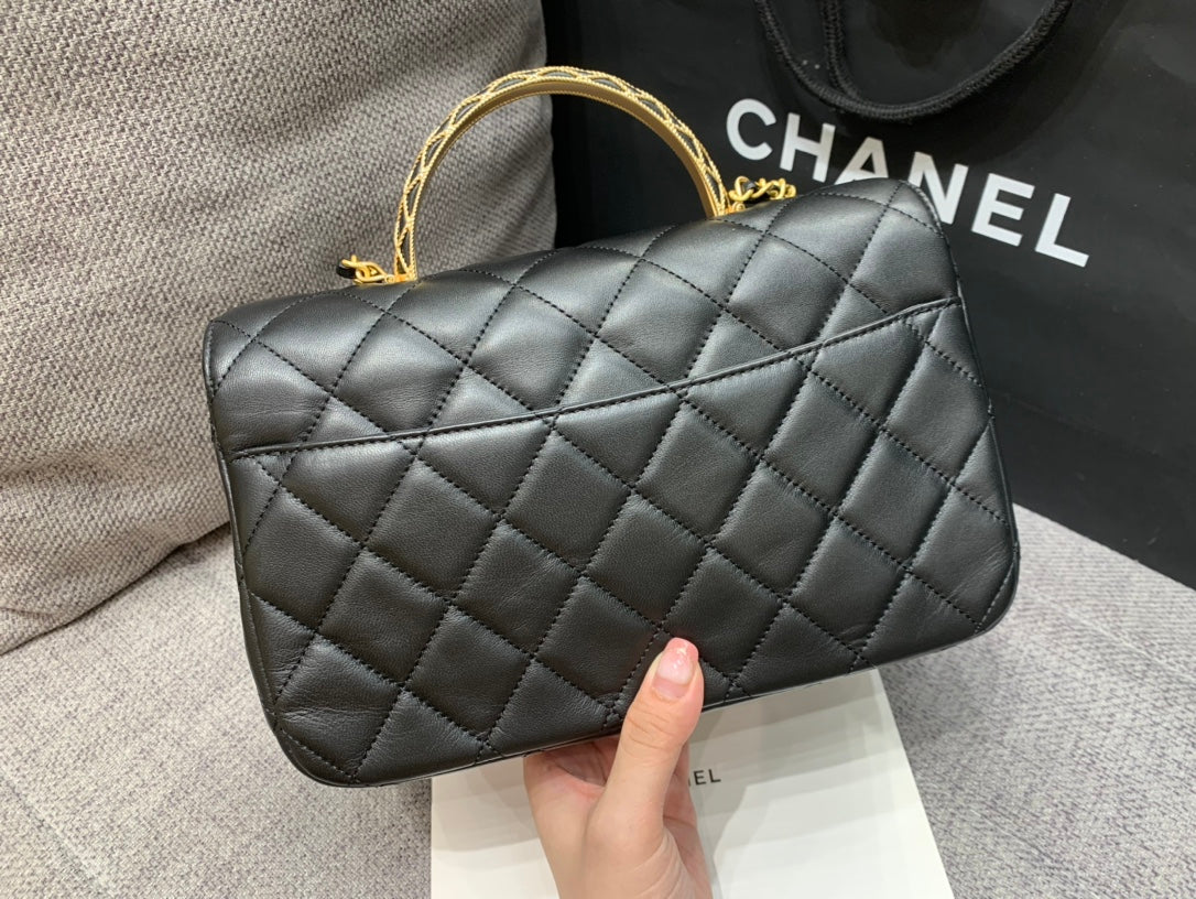 SMALL FLAP BAG 24CM TOP HANDLE BLACK LAMBSKIN GOLD HARDWARE - Image 9