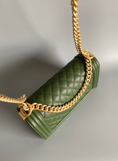 CC MEDIUM 25 BOY BAG IN OLIVE GREEN LAMBSKIN GOLD HARDWARE - Image 10